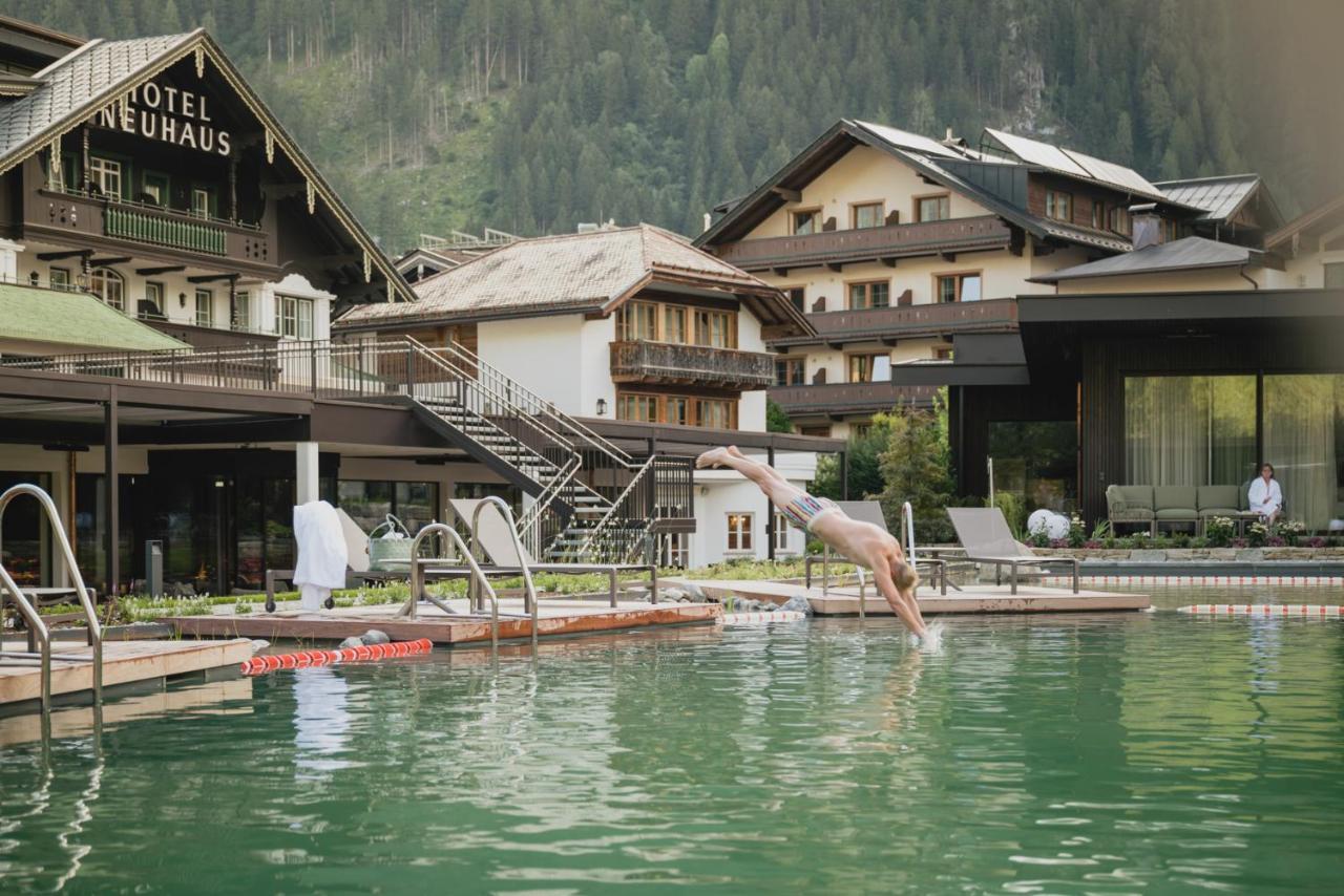 Neuhaus Zillertal Resort Mayrhofen Esterno foto